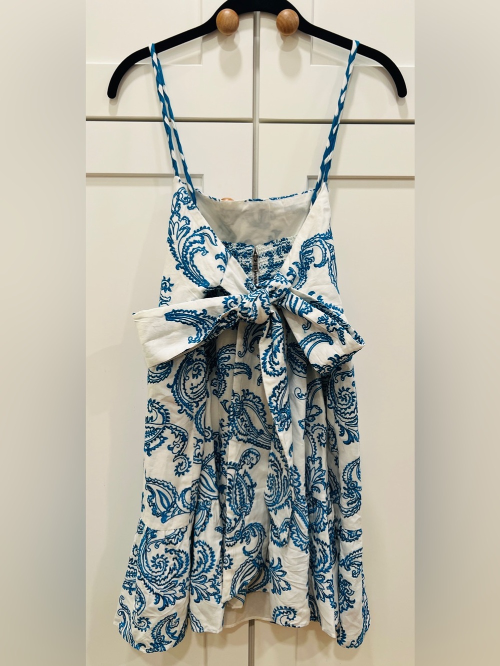 ALICE + OLIVIA KHIRA EMBROIDERED TIERED MINI DRESS, SIZE 12. - Picture 7 of 16